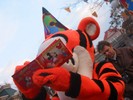 "Ik zie, ik zie wat jij niet ziet en het is zwart met wit en oranje!"