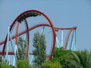 De baan steekt ruimschoots boen de bomen uit, en vormde het hoogtepunt van PortAventura...
tot Hurakan Condor opende in 2005!
