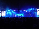 Ti&euml;sto draaide vanaf een klein semi-permanent podium midden in de Studios.